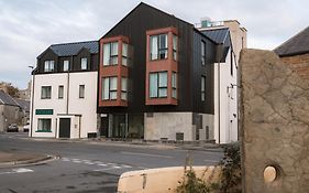 Albert Hotel
